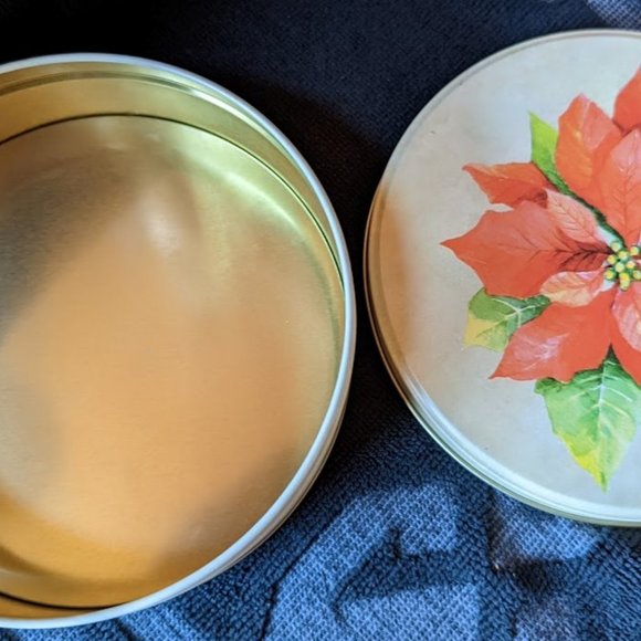 Lot of 2 Vintage Christmas Tins – Large Tin 1970s Small Tin 1990s - Picture 10 of 10
